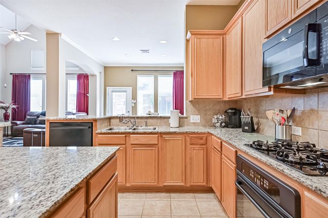 3318 Silverbrook Lane, Pearland, TX 77584