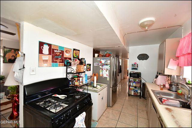 9511 CHARLESTON Street, El Paso, TX 79924