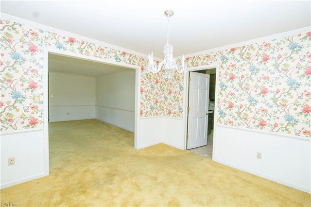 56 Wendfield CIR, Newport News, VA 23601