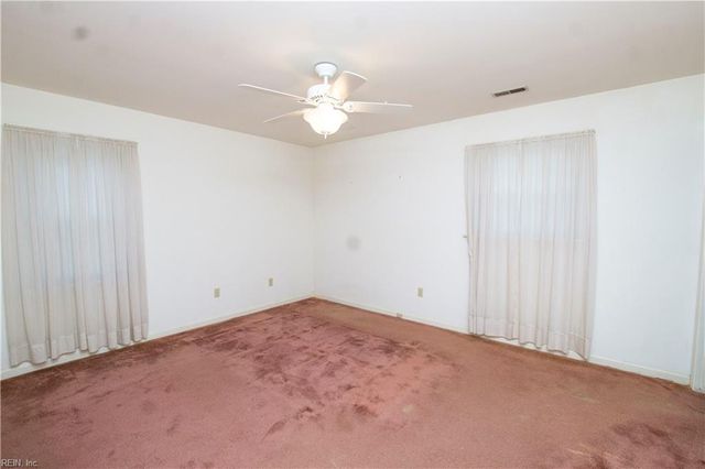 56 Wendfield CIR, Newport News, VA 23601