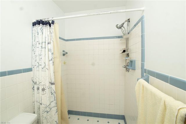 56 Wendfield CIR, Newport News, VA 23601