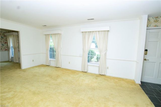 56 Wendfield CIR, Newport News, VA 23601