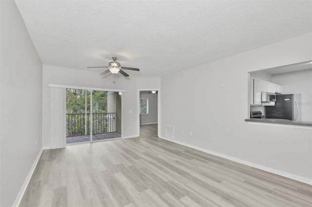 6437 CYPRESSDALE DRIVE 201, Riverview, FL 33578