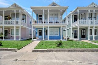 1604 Avenue L 1, Galveston, TX 77550