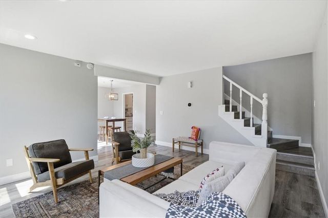 9985 Edelweiss Circle, Merriam, KS 66203