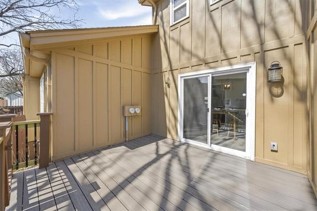 9985 Edelweiss Circle, Merriam, KS 66203