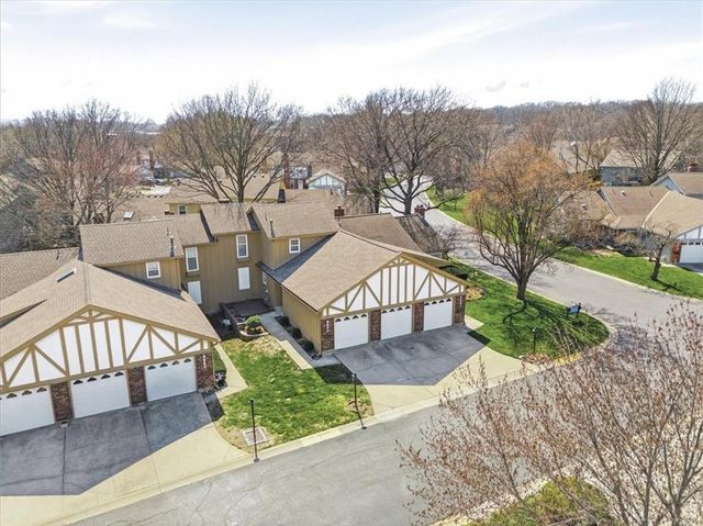 9985 Edelweiss Circle, Merriam, KS 66203