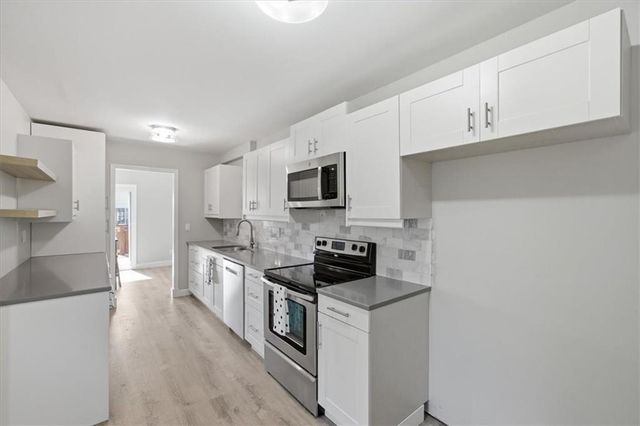 9985 Edelweiss Circle, Merriam, KS 66203