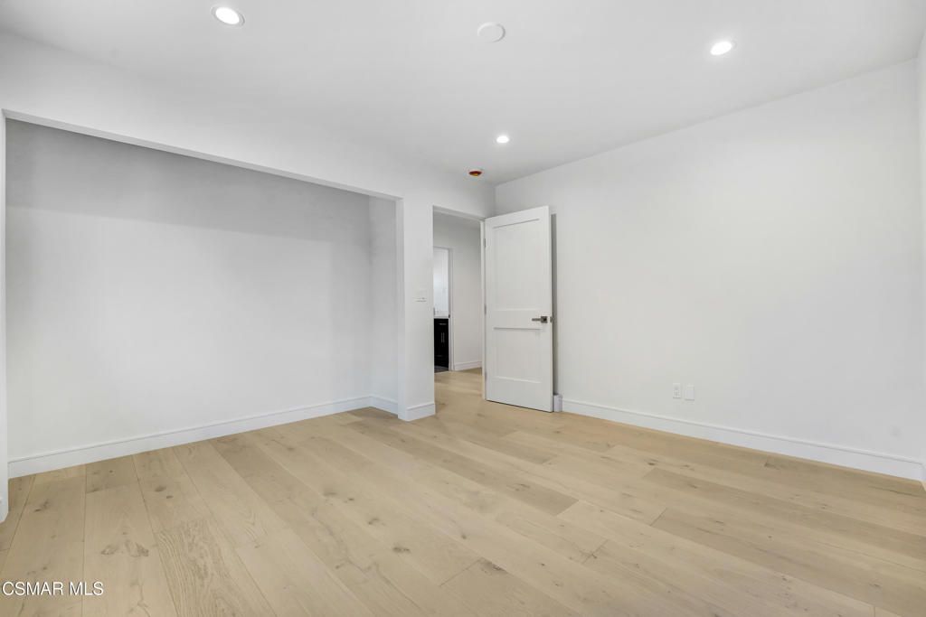 Image 19 of property listing at 2718 Licia Place, Simi Valley, CA 93065