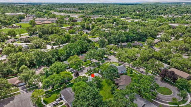 2516 Jackson Drive, Woodridge, IL 60517
