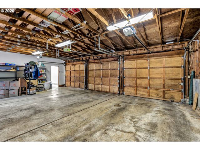 2005 CARRIAGE Way, West Linn, OR 97068