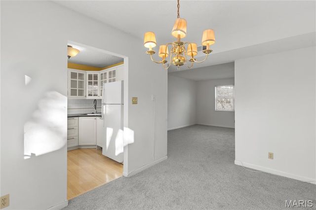 9192 Wrenwood Lane, Brentwood, MO 63144