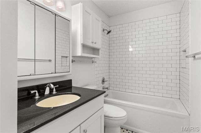 9192 Wrenwood Lane, Brentwood, MO 63144