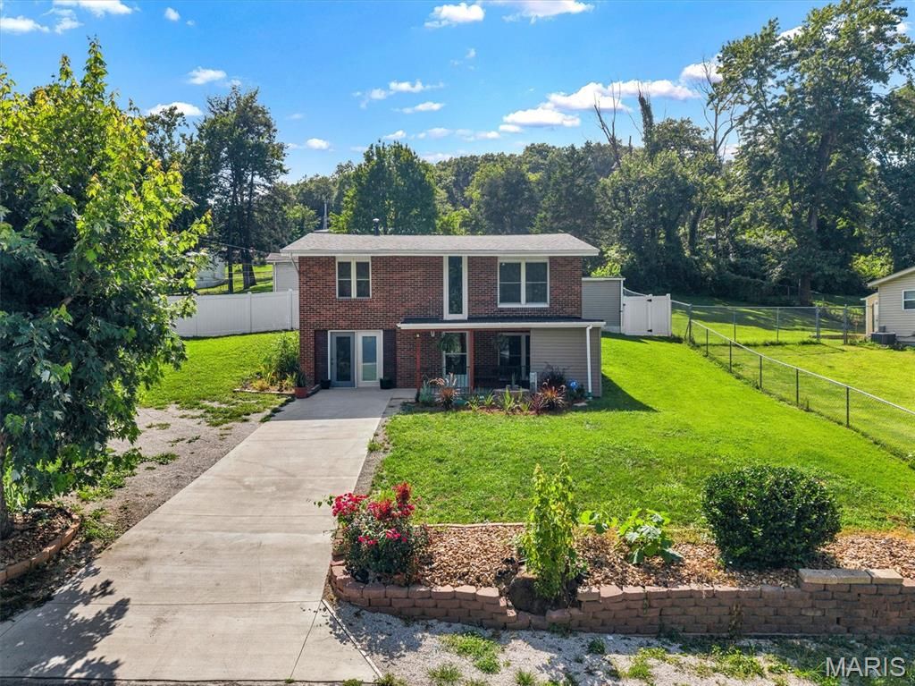 2845 Paula Court, High Ridge, MO 63049