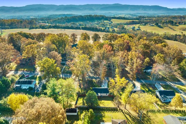 135 Woodcrest Drive, Greeneville, TN 37745