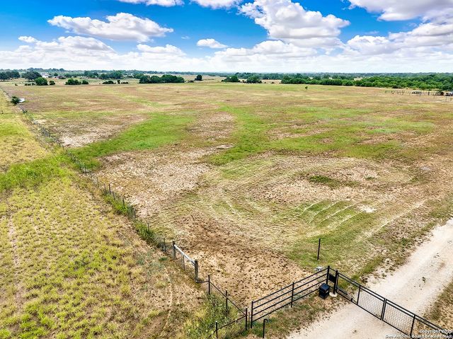 757 Joy, Floresville, TX 78114