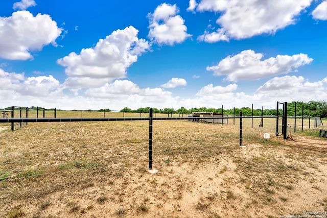 757 Joy, Floresville, TX 78114