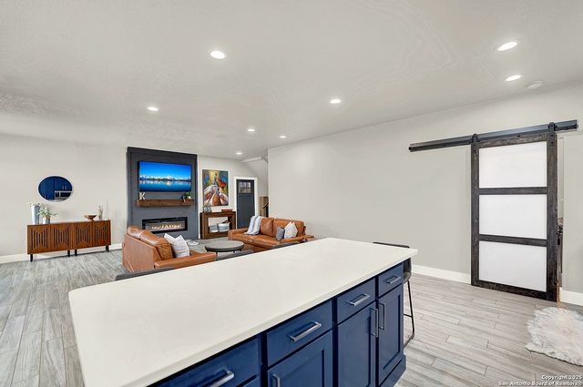 757 Joy, Floresville, TX 78114
