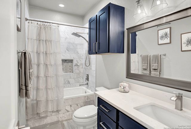 757 Joy, Floresville, TX 78114