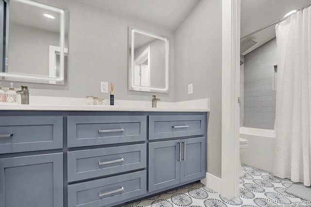 757 Joy, Floresville, TX 78114