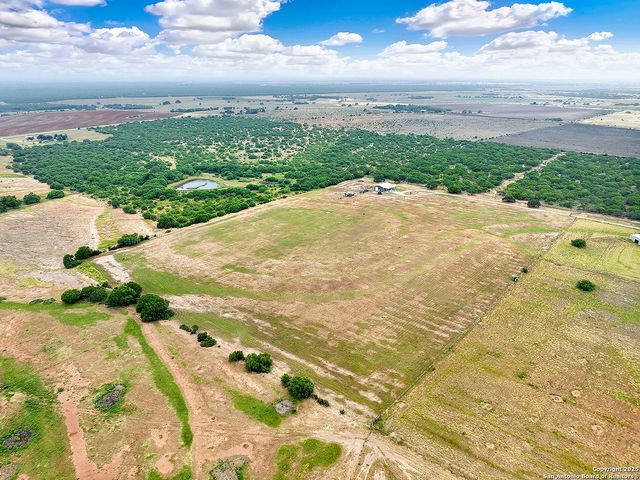 757 Joy, Floresville, TX 78114