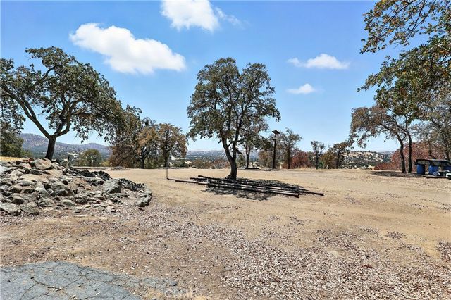 3013 Trower Road, Catheys Valley, CA 95306