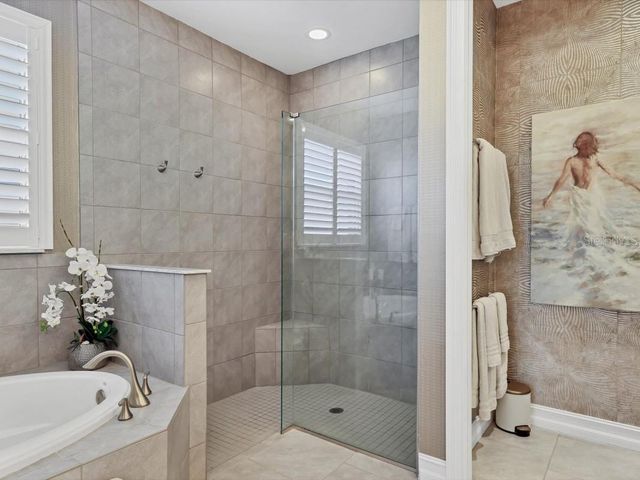 256 MARAVIYA BOULEVARD, Nokomis, FL 34275