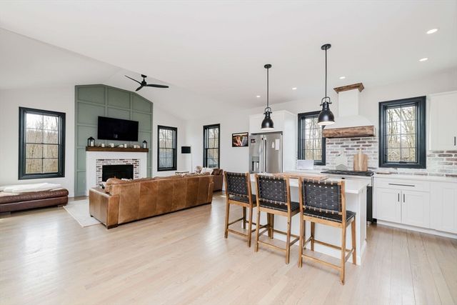 7 Ciana Rd, Rehoboth, MA 02769