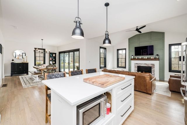 7 Ciana Rd, Rehoboth, MA 02769