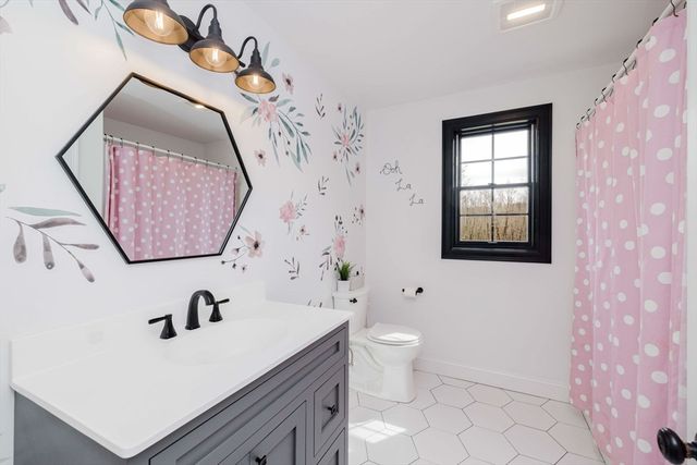 7 Ciana Rd, Rehoboth, MA 02769