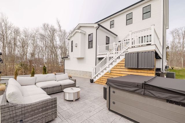7 Ciana Rd, Rehoboth, MA 02769