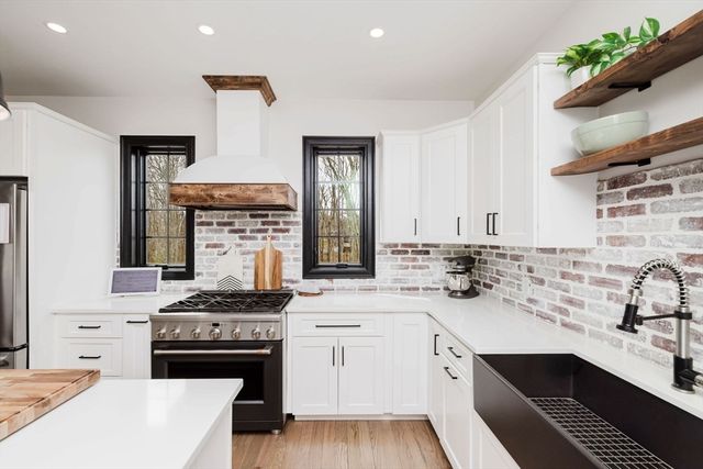 7 Ciana Rd, Rehoboth, MA 02769