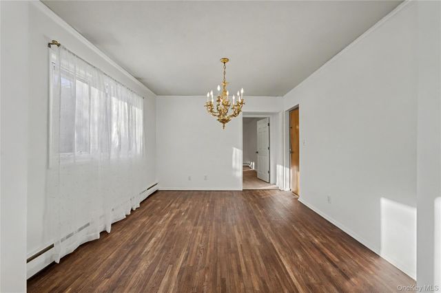 38 Park Drive E, Syosset, NY 11791