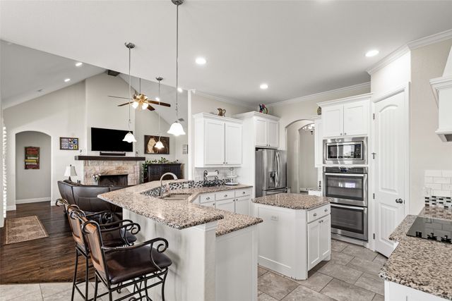 182 N Star Crossing Lane, Weatherford, TX 76088