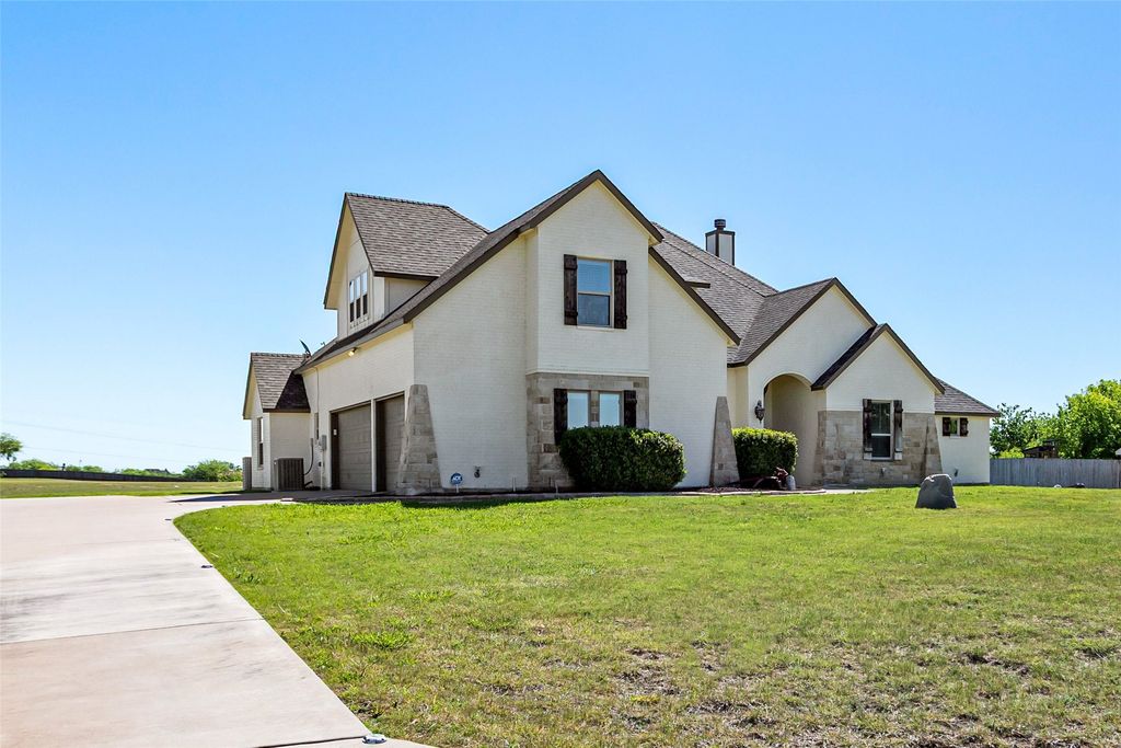 182 N Star Crossing Lane, Weatherford, TX 76088