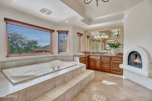 10040 E HAPPY VALLEY Road 450, Scottsdale, AZ 85255