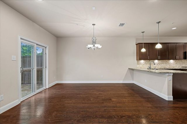424 Hunt Drive, Lewisville, TX 75067