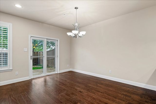 424 Hunt Drive, Lewisville, TX 75067