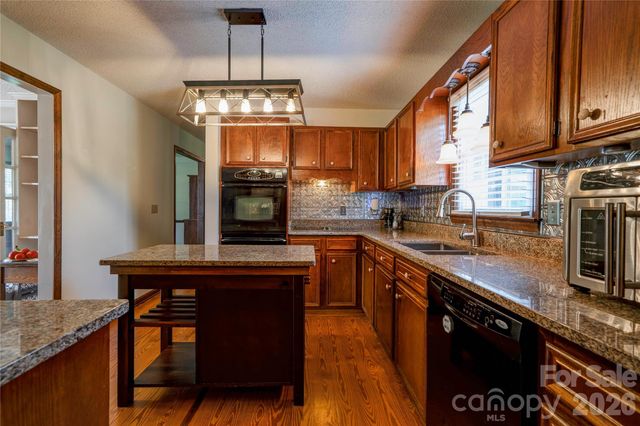 719 W Zion Church Road, Shelby, NC 28150
