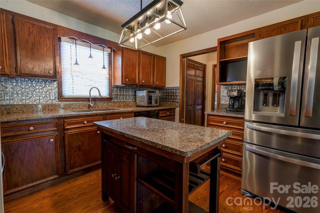 719 W Zion Church Road, Shelby, NC 28150