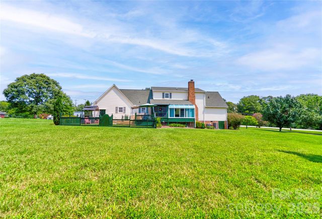 719 W Zion Church Road, Shelby, NC 28150
