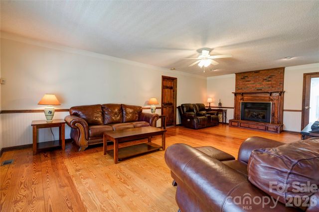 719 W Zion Church Road, Shelby, NC 28150