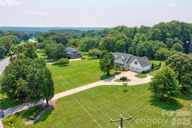 719 W Zion Church Road, Shelby, NC 28150