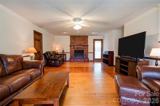 719 W Zion Church Road, Shelby, NC 28150