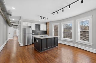 1000 N Carroll Avenue A, Dallas, TX 75204