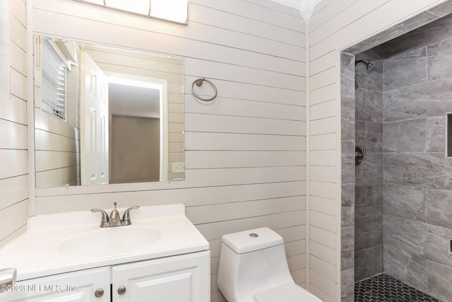 6215 PINE COVE Lane, Jacksonville, FL 32211