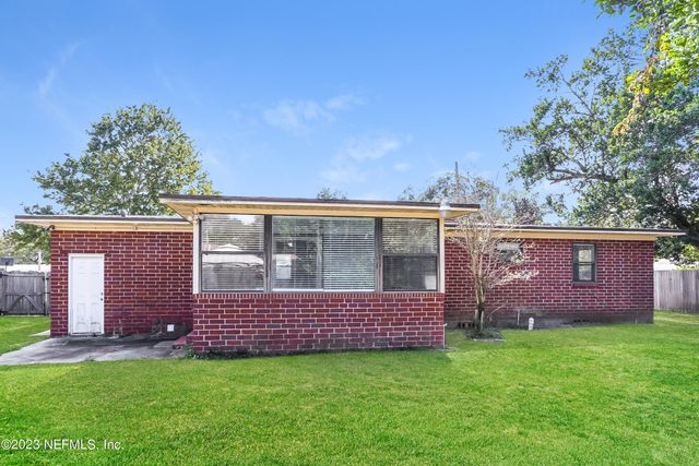 6215 PINE COVE Lane, Jacksonville, FL 32211