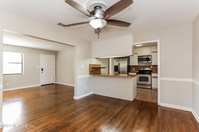 6215 PINE COVE Lane, Jacksonville, FL 32211