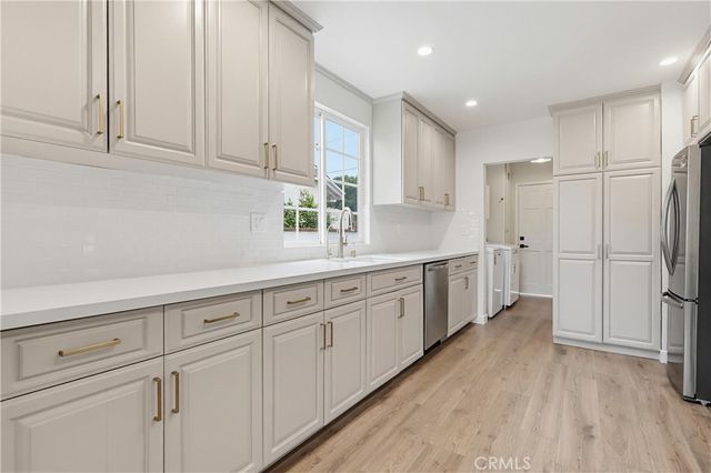 5225 Babcock, Valley Village, CA 91607