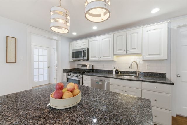 233 West St, Quincy, MA 02169